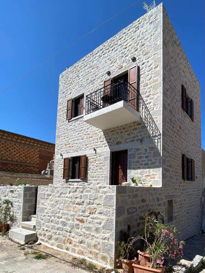 Villa Παραδοσιακός Πύργος Gerolimenas Exterior foto